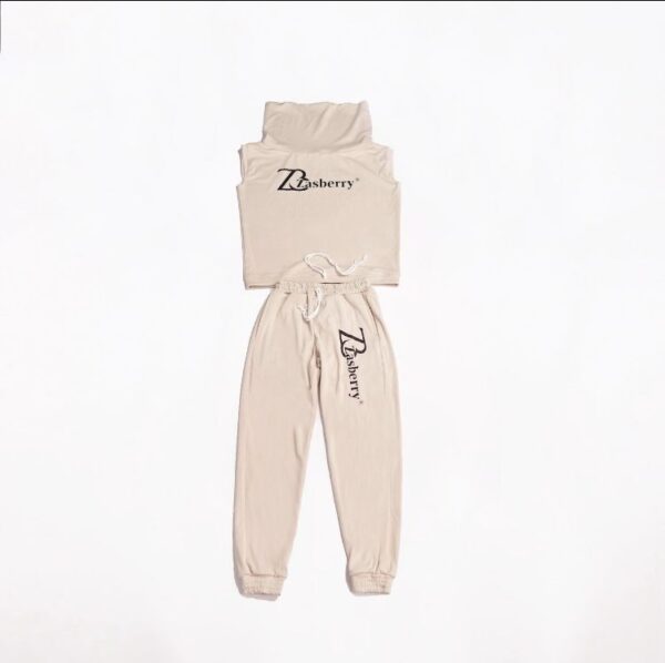 Zasberry Girls Beige Turtleneck Crop Top & Jogger Set – Cozy Two-Piece Lounge Outfit